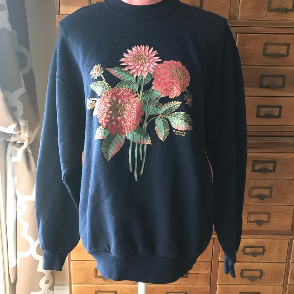 Vintage Morning Sun Finnigan Women's Navy and Blue Sweater Sweatshirt medium